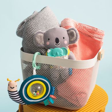 Розвиваюча іграшка-підвіска колекції "Мрійливі коали" Taf Toys ДИВА В КИШЕНЬЦІ