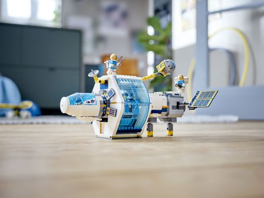 Конструктор LEGO City Місячна Космічна станція 60349