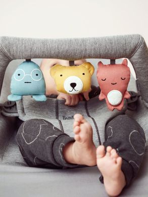 Дуга з іграшками для шезлонгу BabyBjorn Toy for Bouncer – Soft Friends